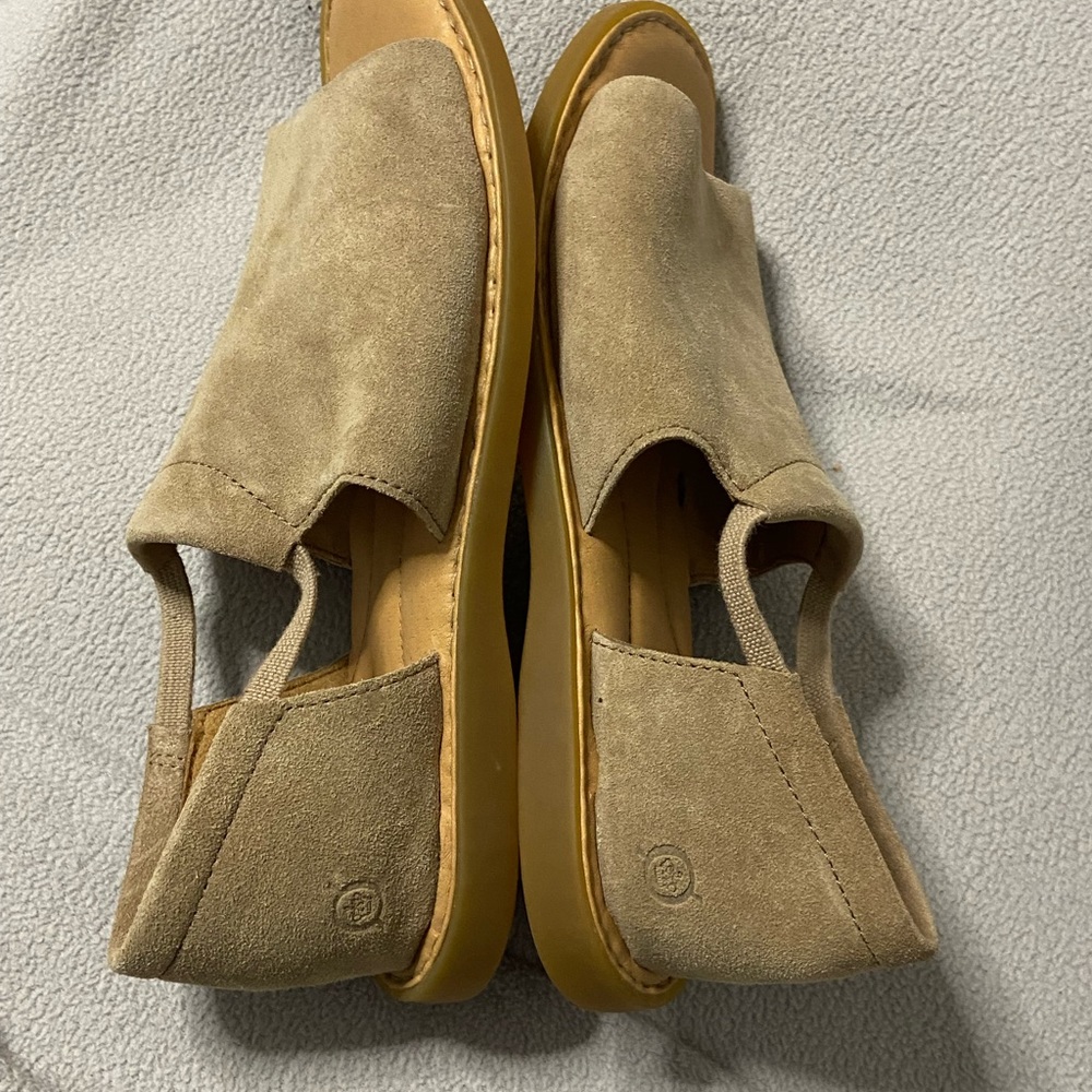 COVE MODERN Camel Used Leather Open Toe Flats - Picture 4 of 6